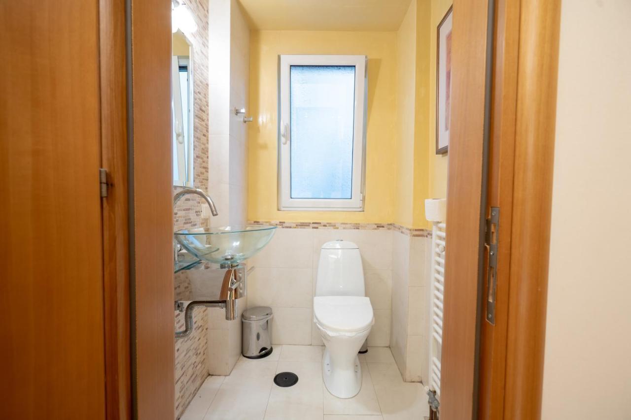Acropolis Metro St.3 Bedrοοms 6 Persons Maisonette Atena Exterior foto