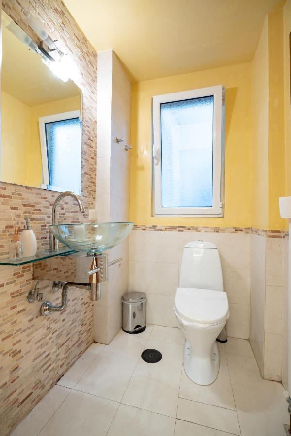 Acropolis Metro St.3 Bedrοοms 6 Persons Maisonette Atena Exterior foto